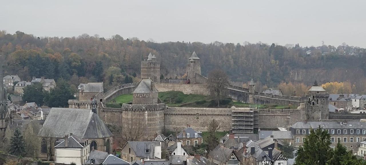 Le Jardin Des Fees Savigny-le-Vieux Exterior foto